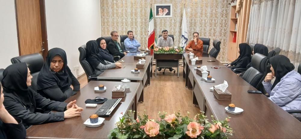 تقدیر از بانوان کارمند دانشکده علوم